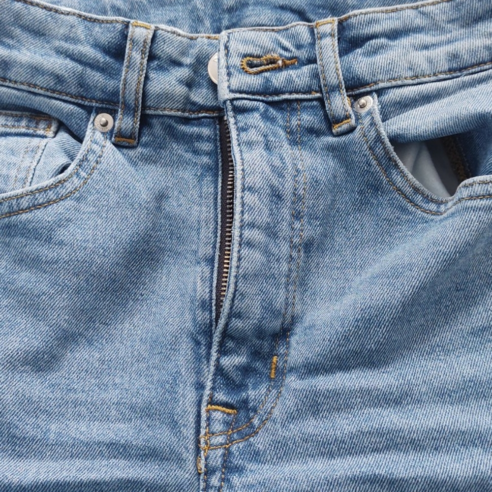 High waisted jeans